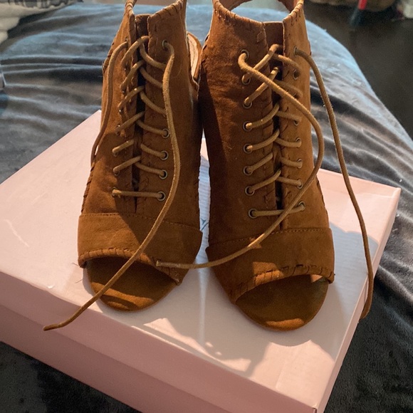 JustFab heeled suede sandals SIZE 8 - Picture 2 of 5